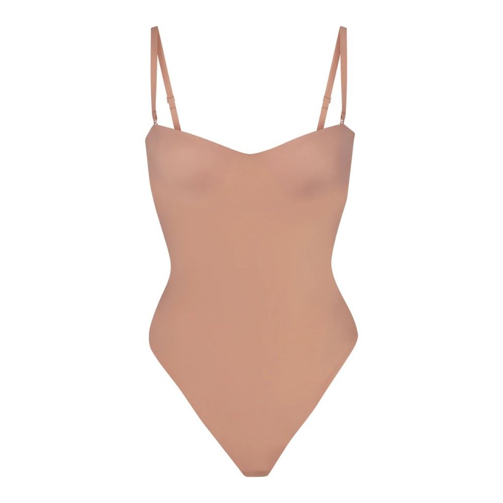SKIMS Contour Lift Thong Bodysuit - Picture 6 of 6